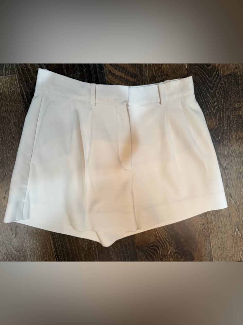 Aritzia babaton tailored white shorts 2
